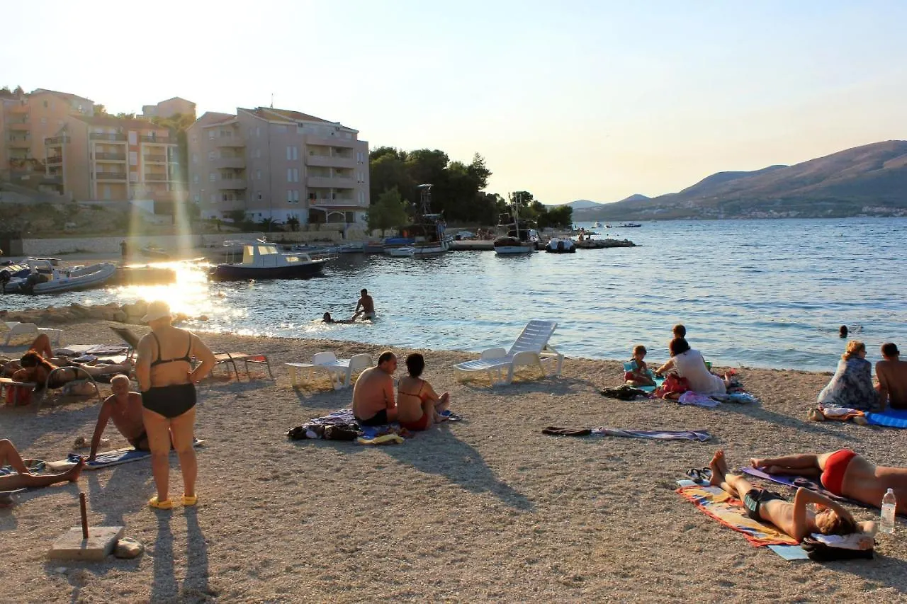 Apartment Okrug Gornji 8440C Trogir