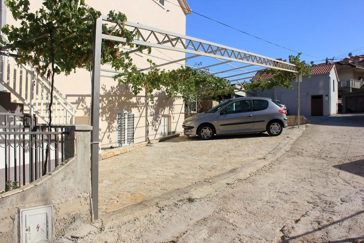 Apartment Okrug Gornji 8440C Trogir Croatia